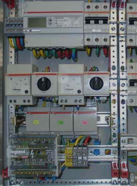 Установка электрического щита