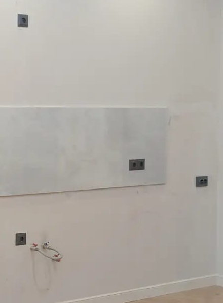 Установка розеток и выключателей